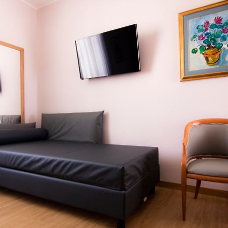 Hotel Giolli Nazionale Roma Esterno foto