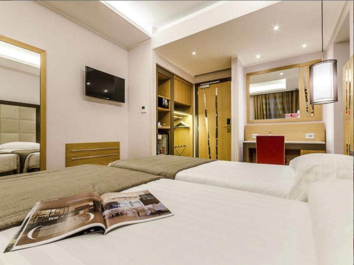 Hotel Giolli Nazionale Roma Esterno foto