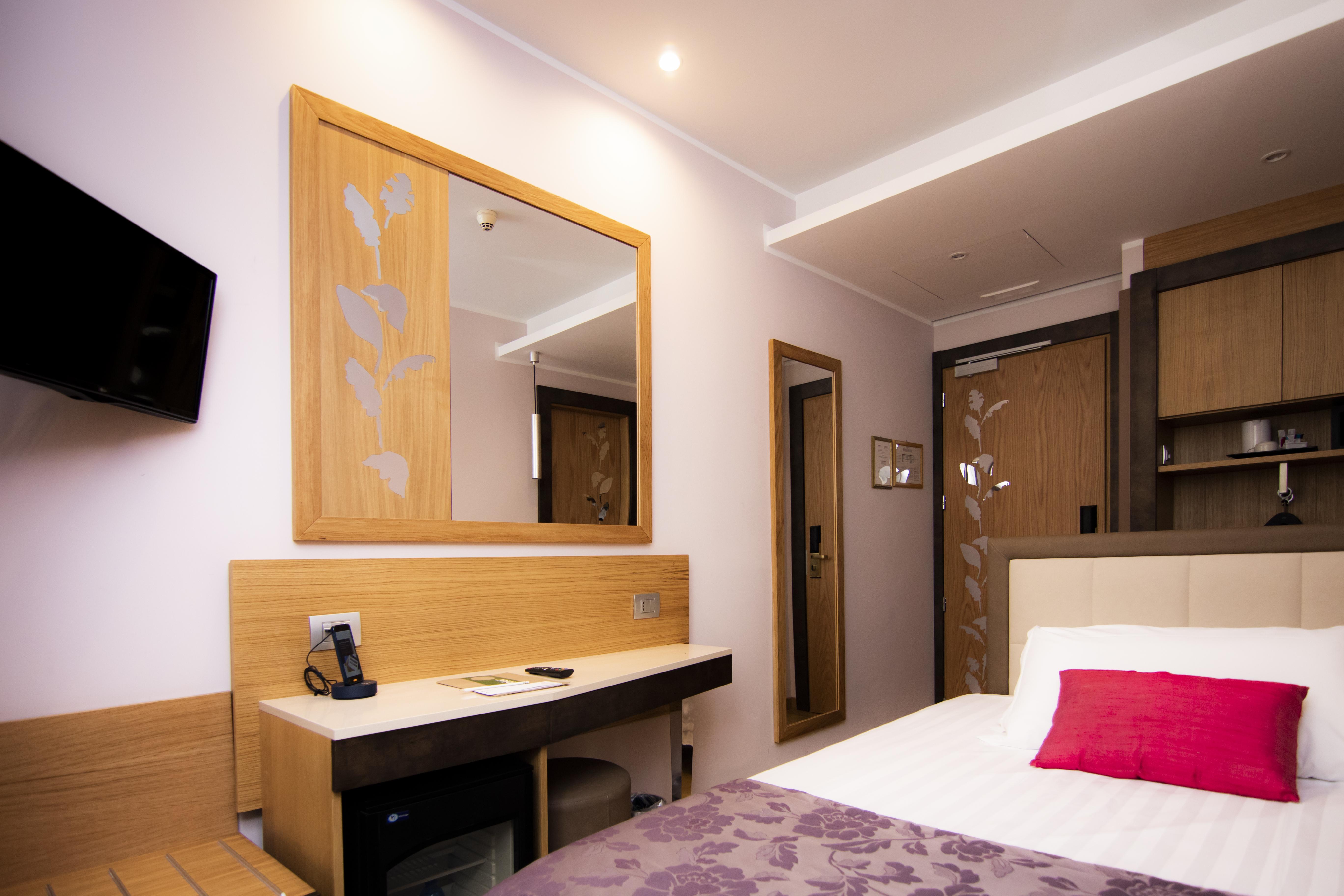 Hotel Giolli Nazionale Roma Esterno foto