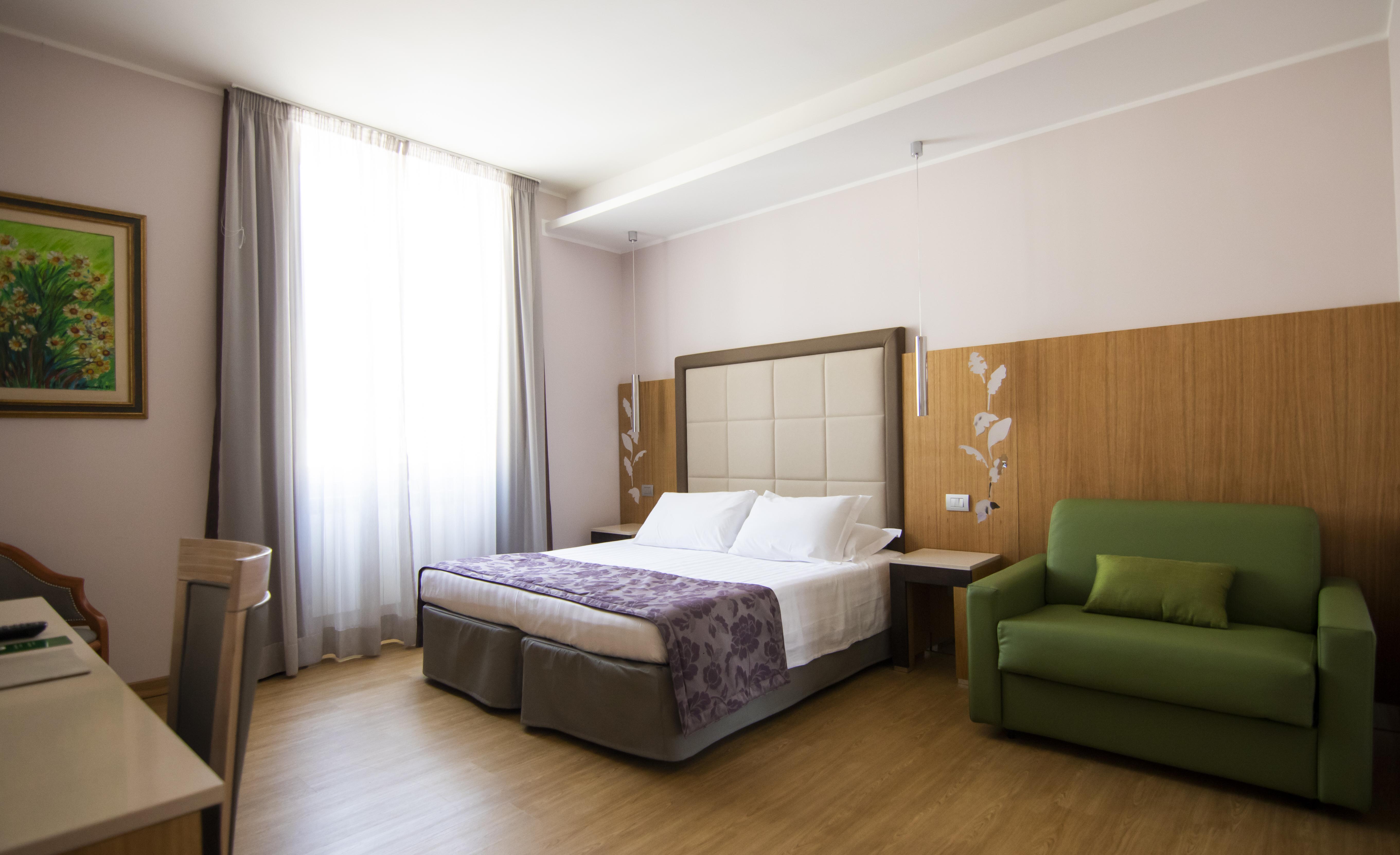 Hotel Giolli Nazionale Roma Esterno foto