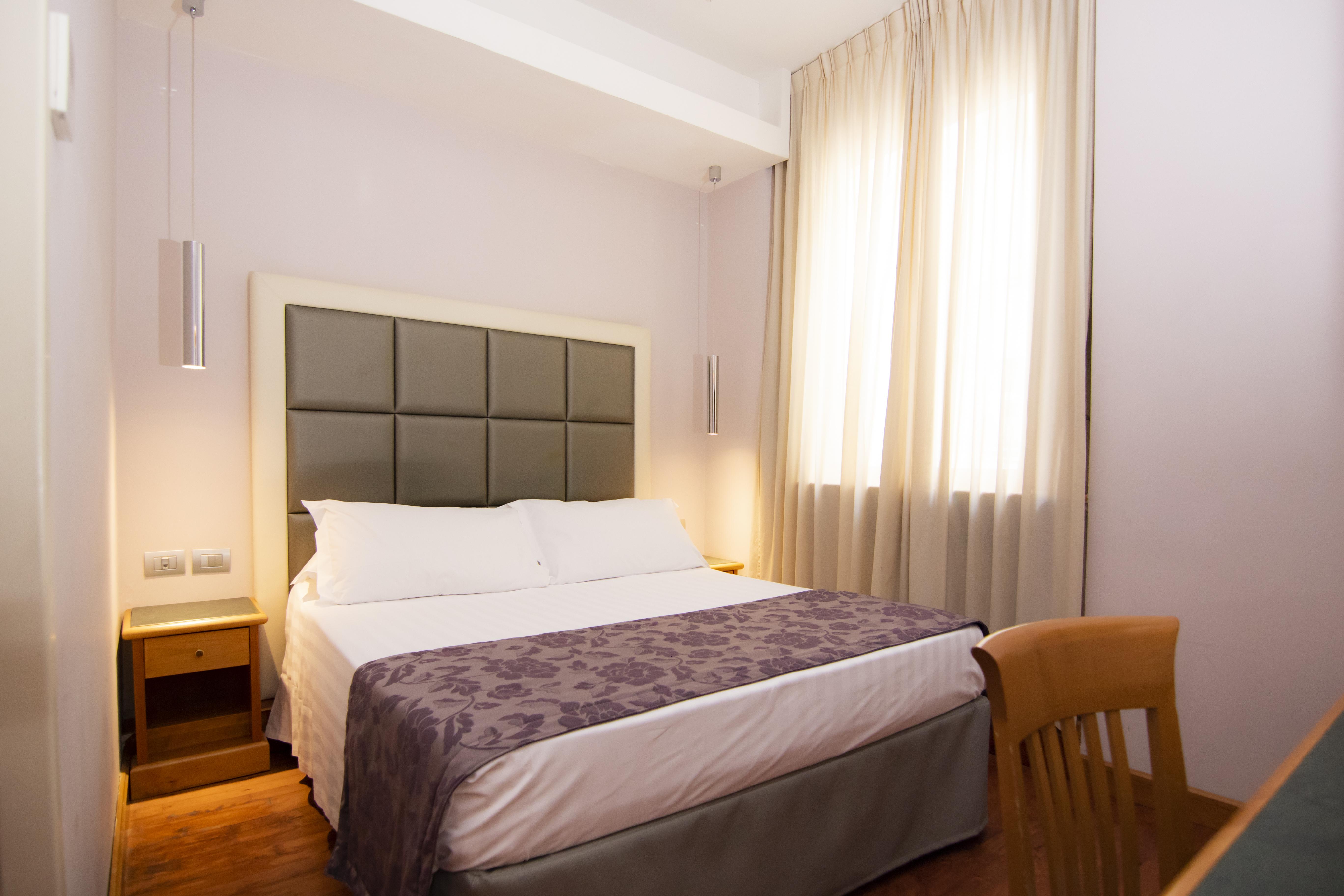 Hotel Giolli Nazionale Roma Esterno foto