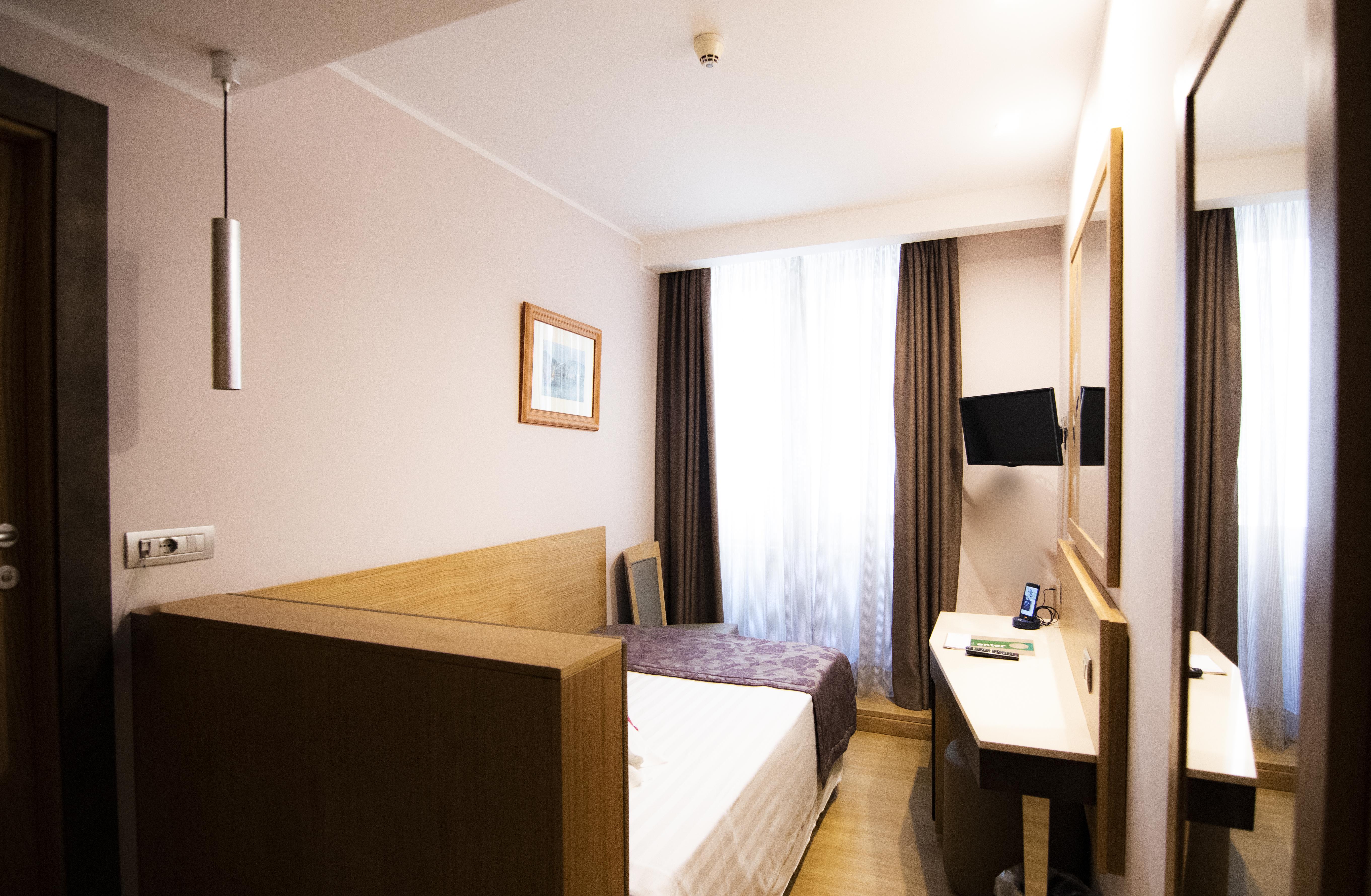 Hotel Giolli Nazionale Roma Esterno foto