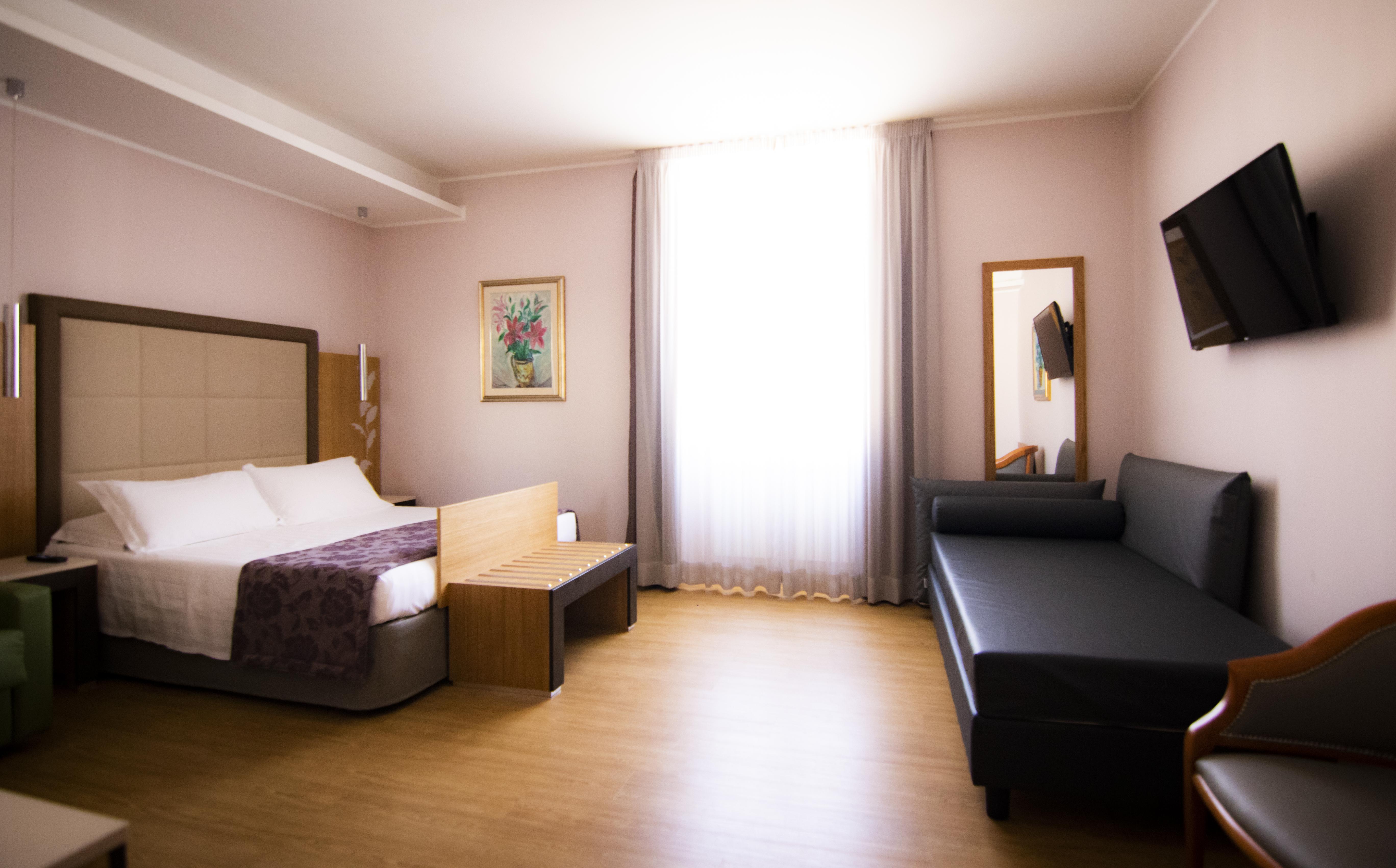 Hotel Giolli Nazionale Roma Esterno foto