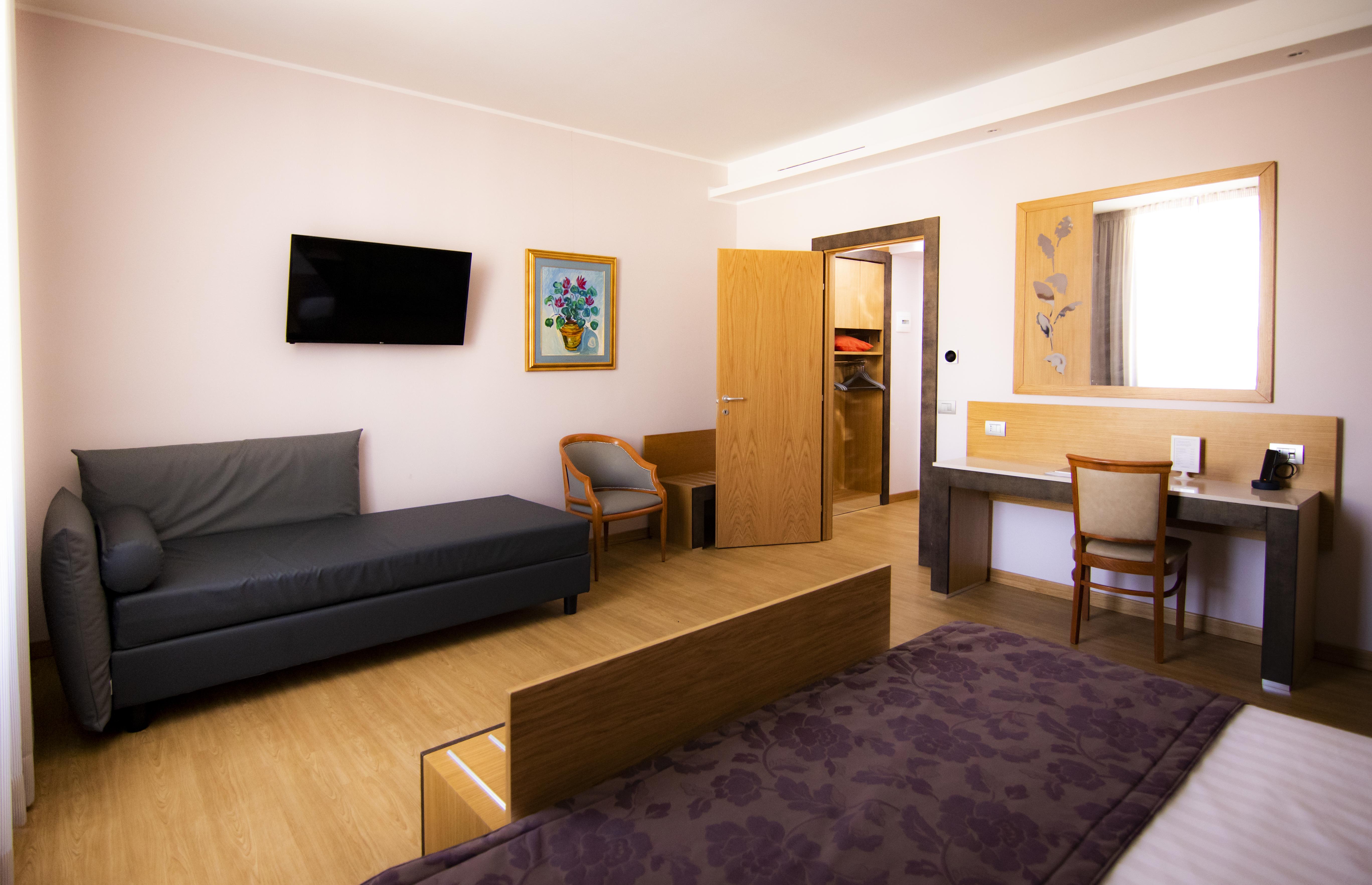 Hotel Giolli Nazionale Roma Esterno foto