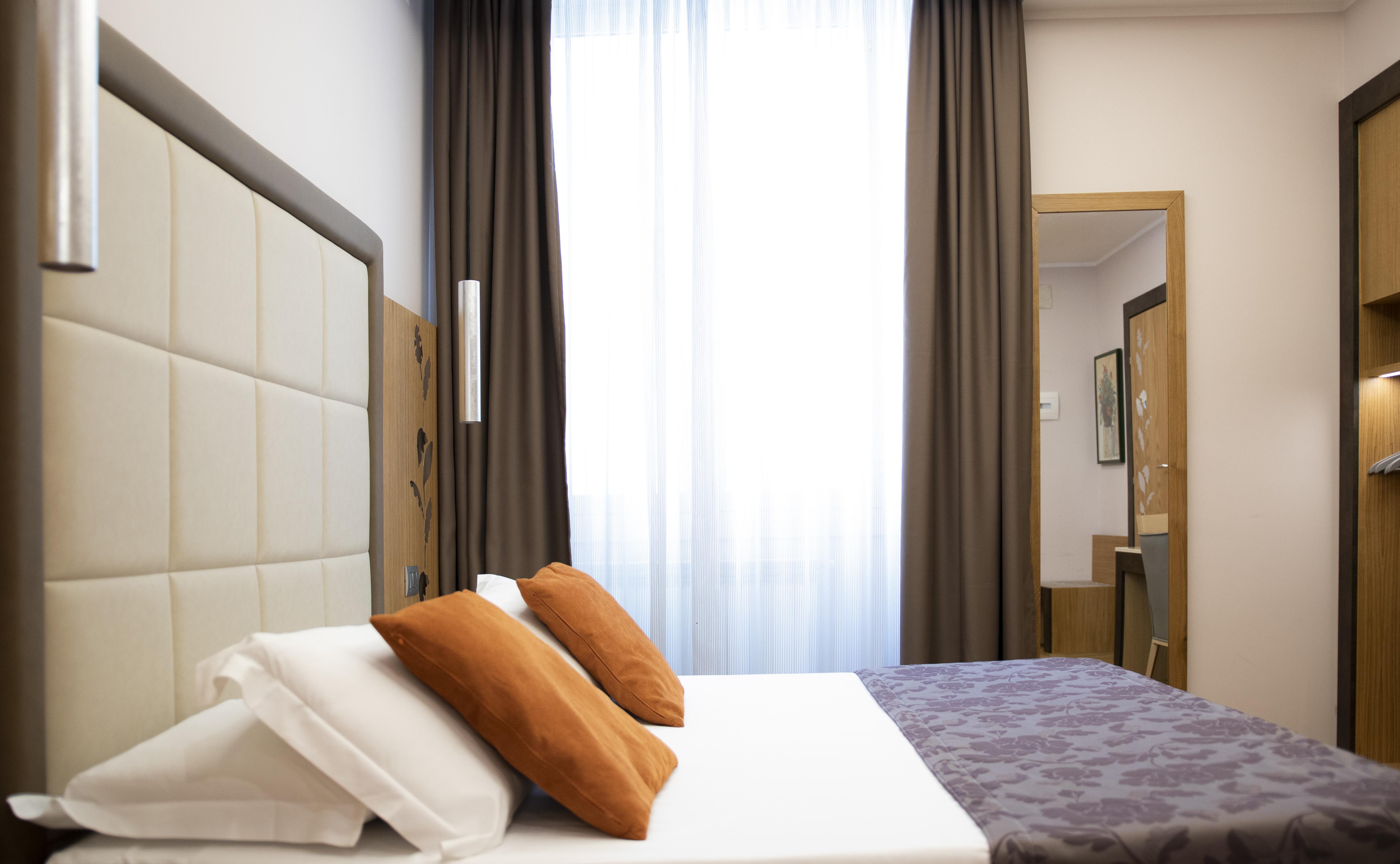 Hotel Giolli Nazionale Roma Esterno foto