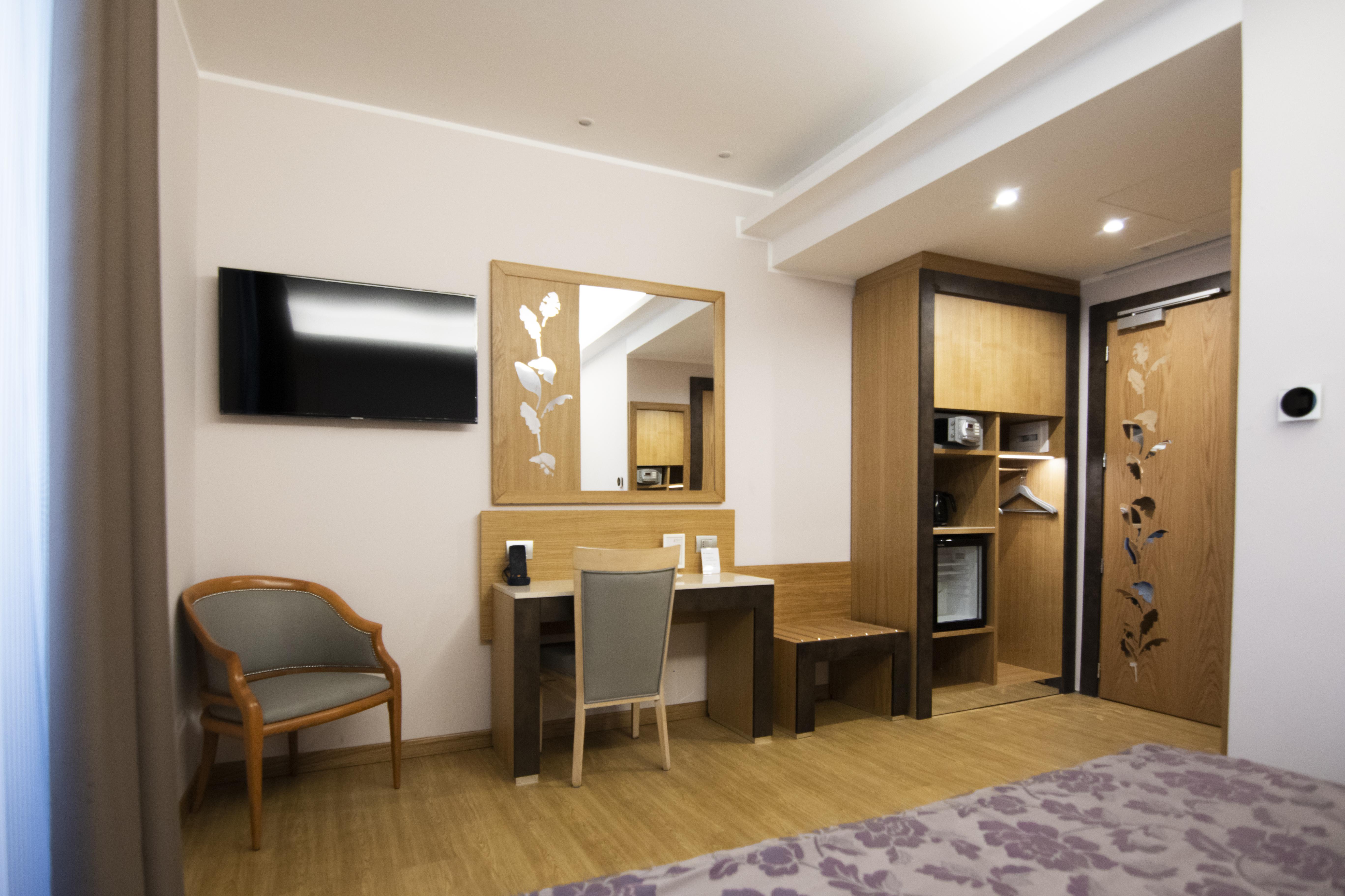 Hotel Giolli Nazionale Roma Esterno foto
