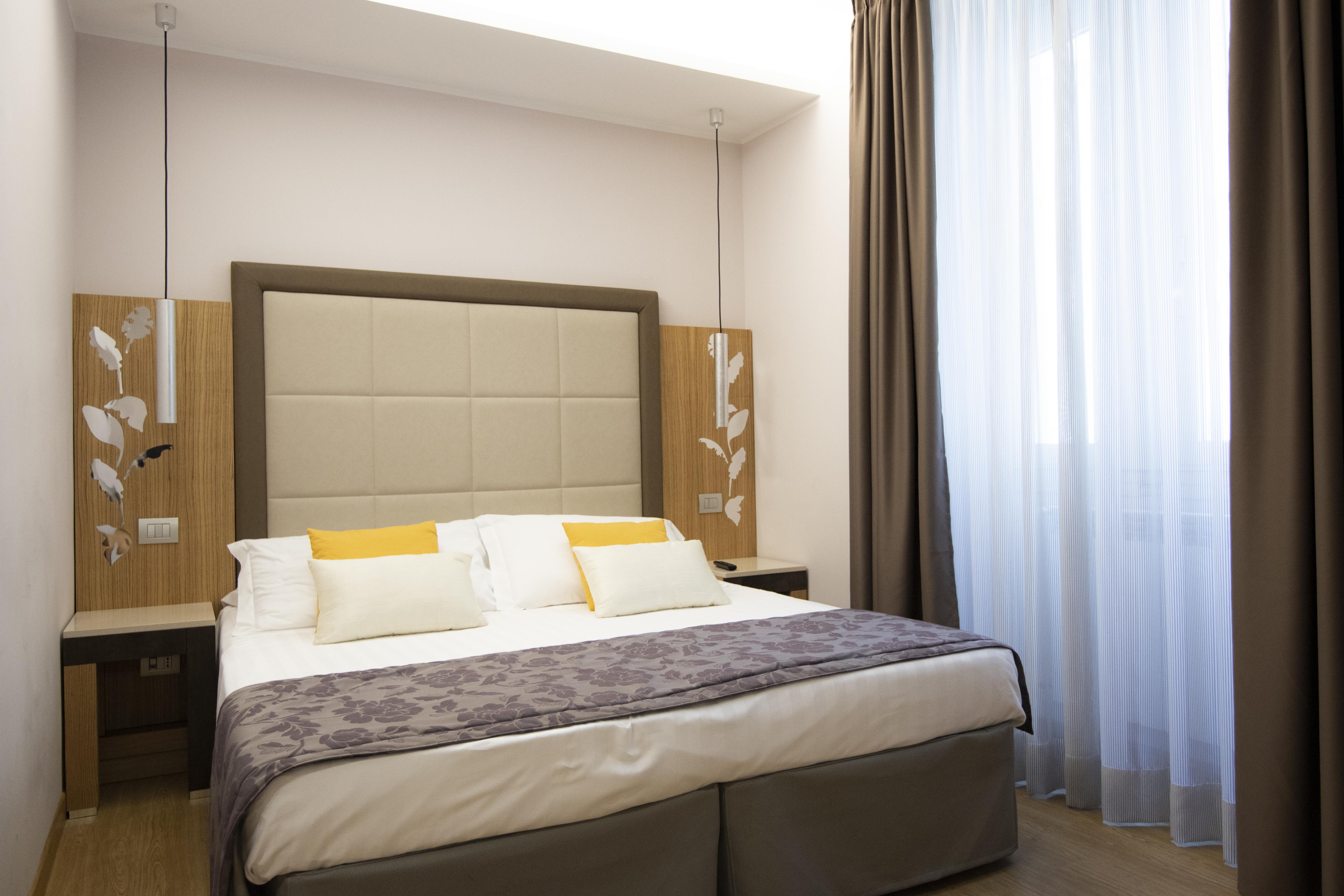 Hotel Giolli Nazionale Roma Esterno foto