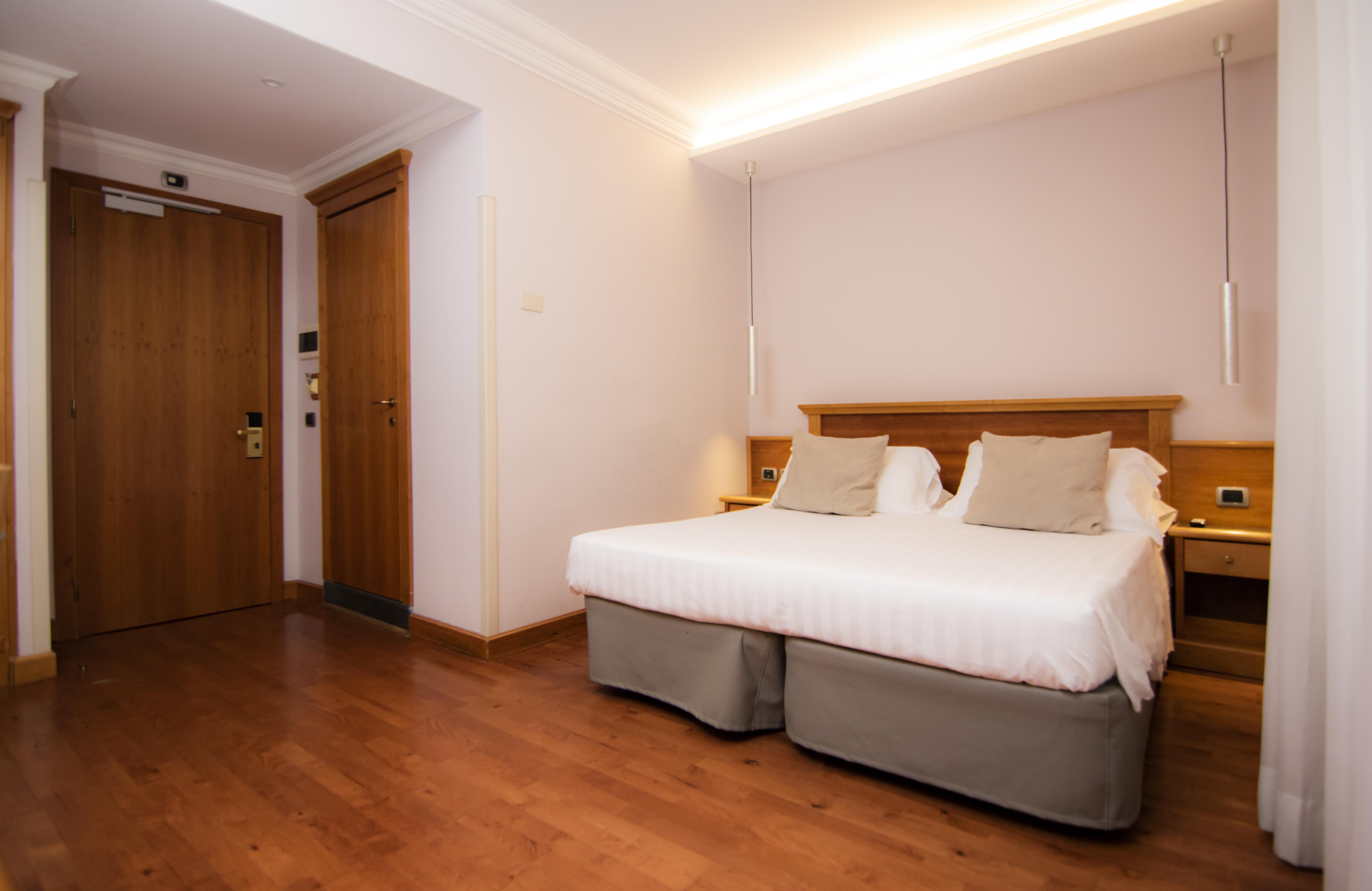 Hotel Giolli Nazionale Roma Esterno foto