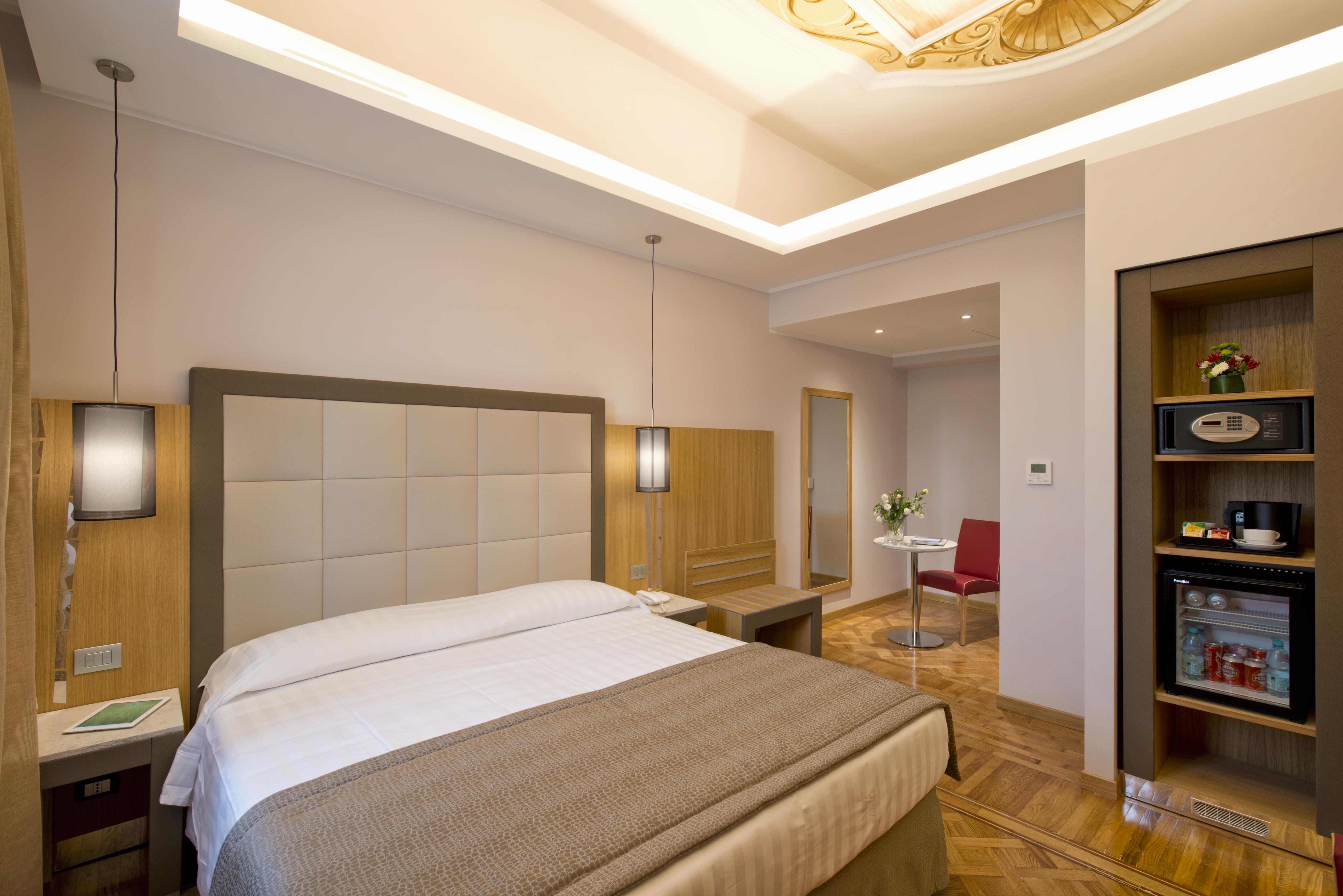 Hotel Giolli Nazionale Roma Esterno foto