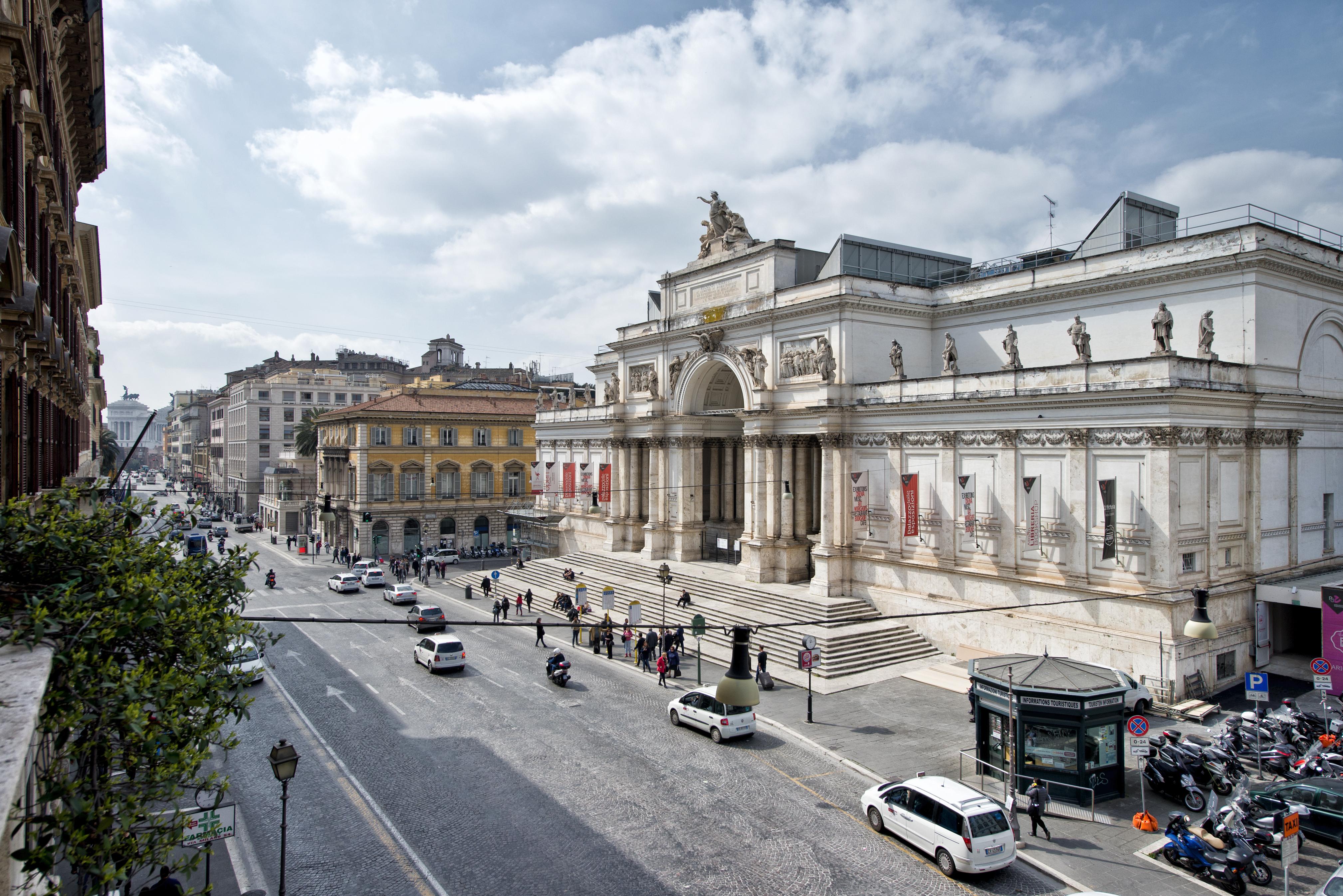 Hotel Giolli Nazionale Roma Esterno foto