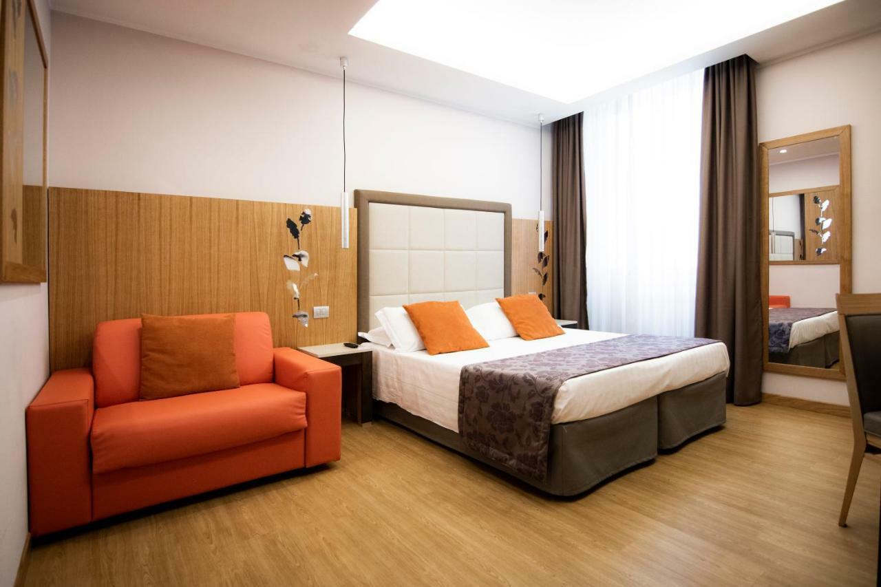 Hotel Giolli Nazionale Roma Esterno foto